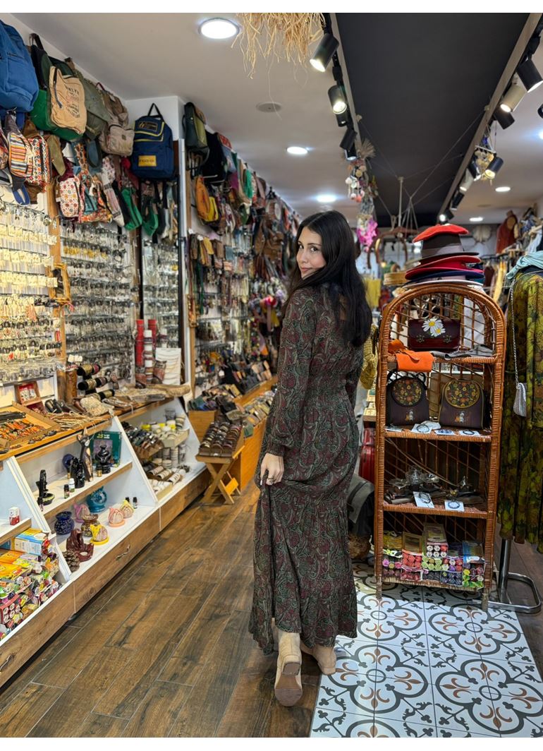 V Yaka Gipe Detaylı Volanlı Haki Kışlık Elbise