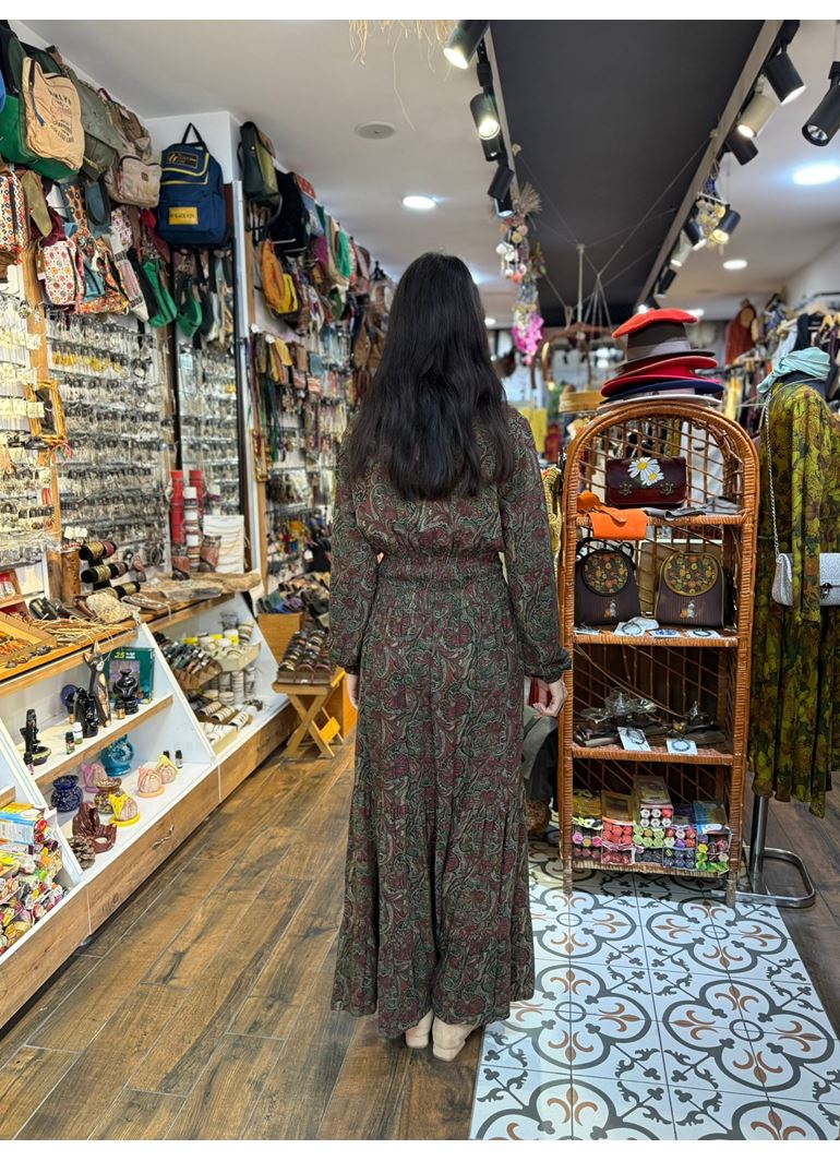 V Yaka Gipe Detaylı Volanlı Haki Kışlık Elbise