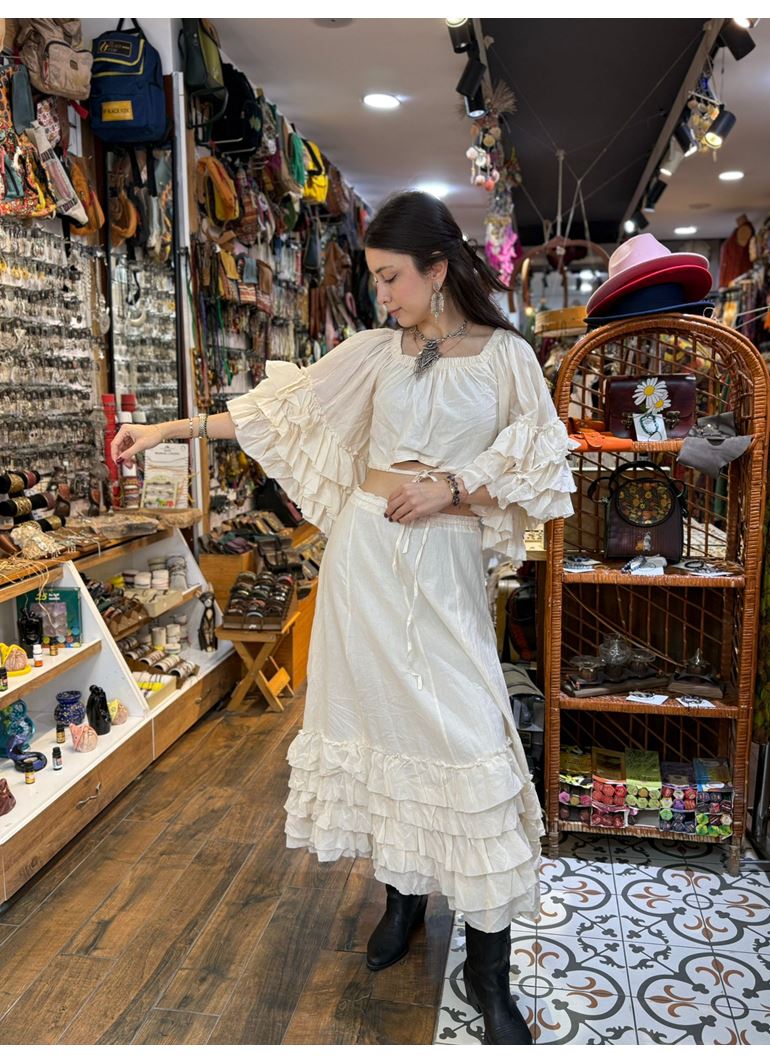 Tasarım Etekli Takım Krem