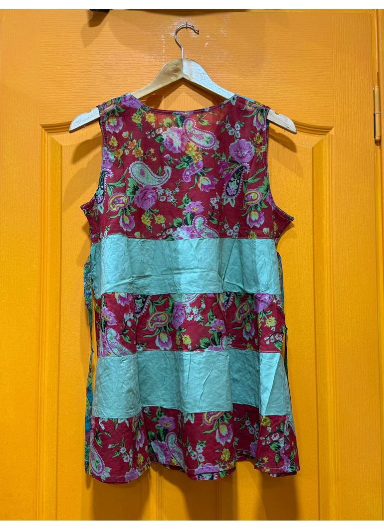 Hint İşlemeli Bluz