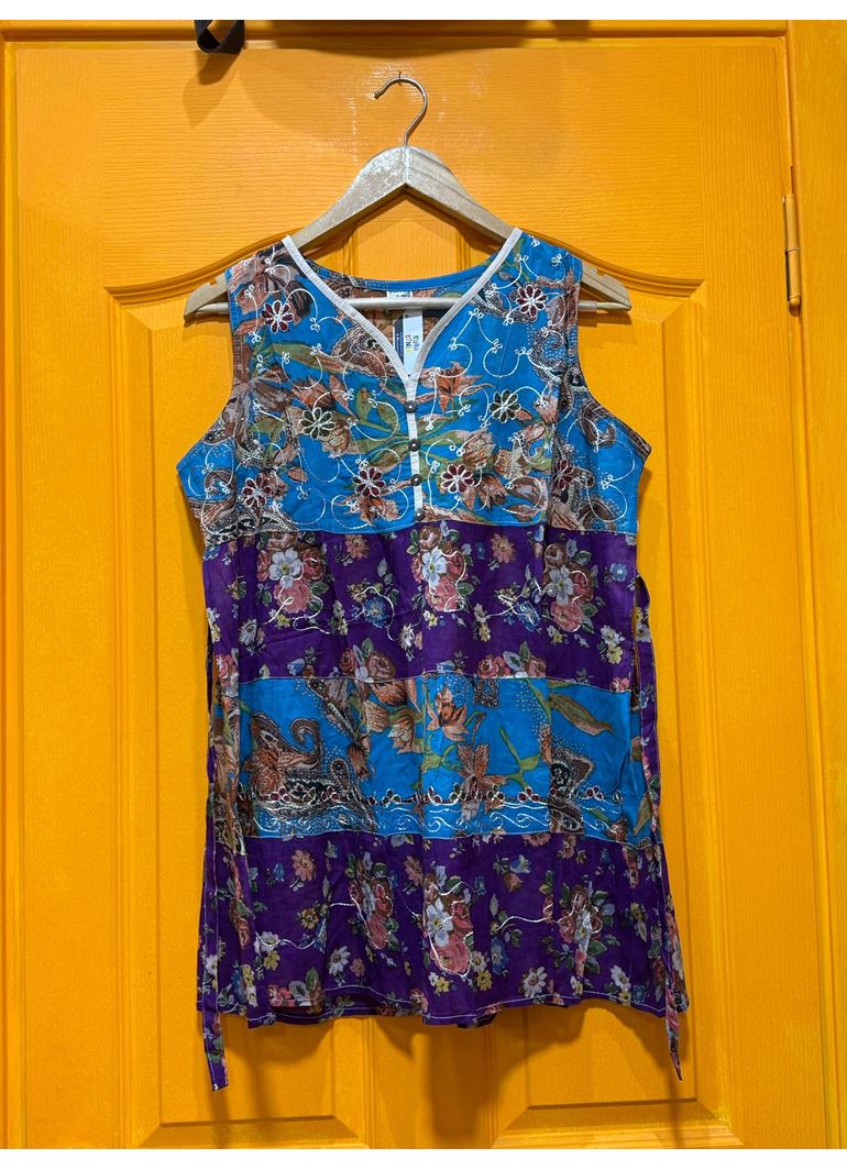 Hint İşlemeli Bluz