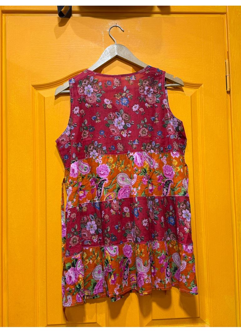 Hint İşlemeli Bluz