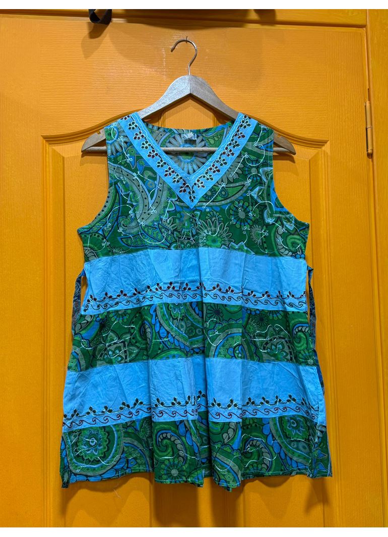 Hint İşlemeli Bluz