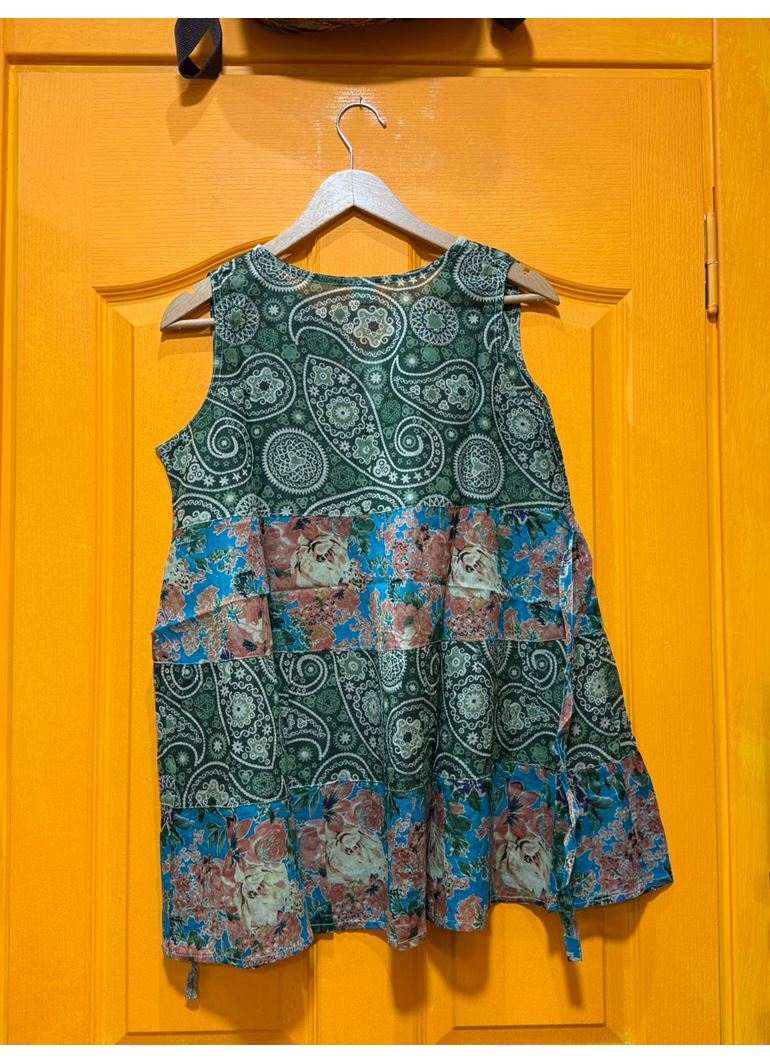 Hint İşlemeli Bluz