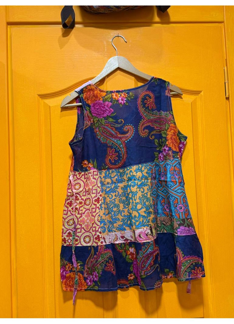 Hint İşlemeli Bluz