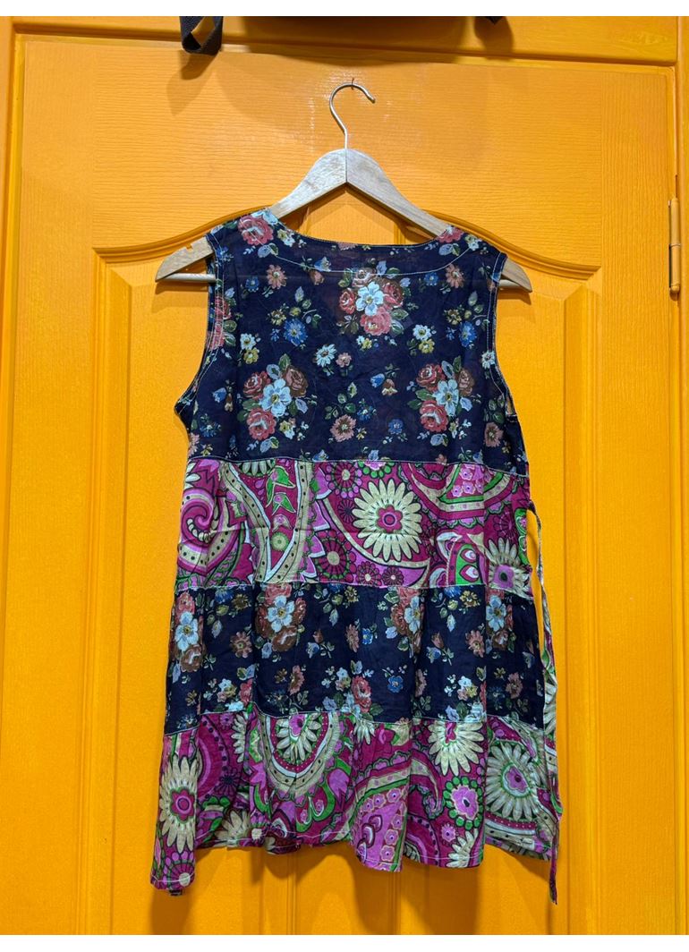 Hint İşlemeli Bluz