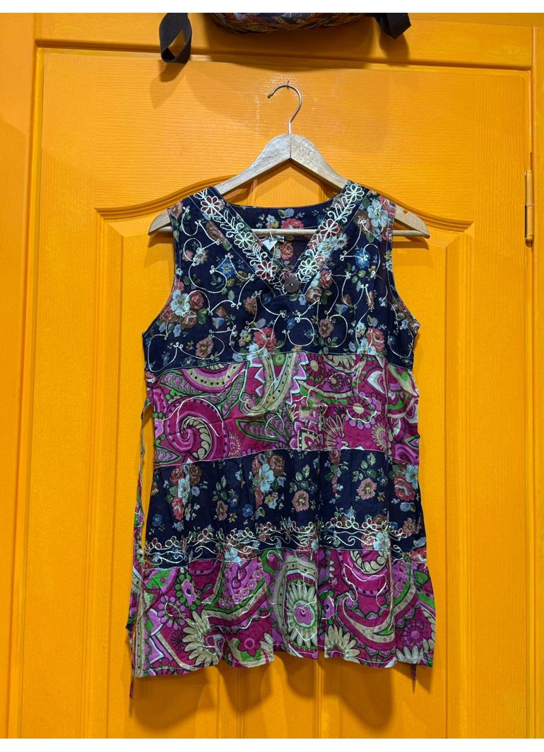 Hint İşlemeli Bluz