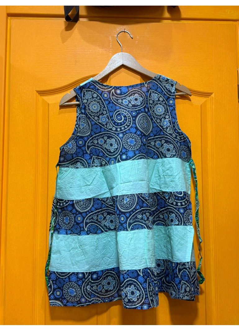 Hint İşlemeli Bluz