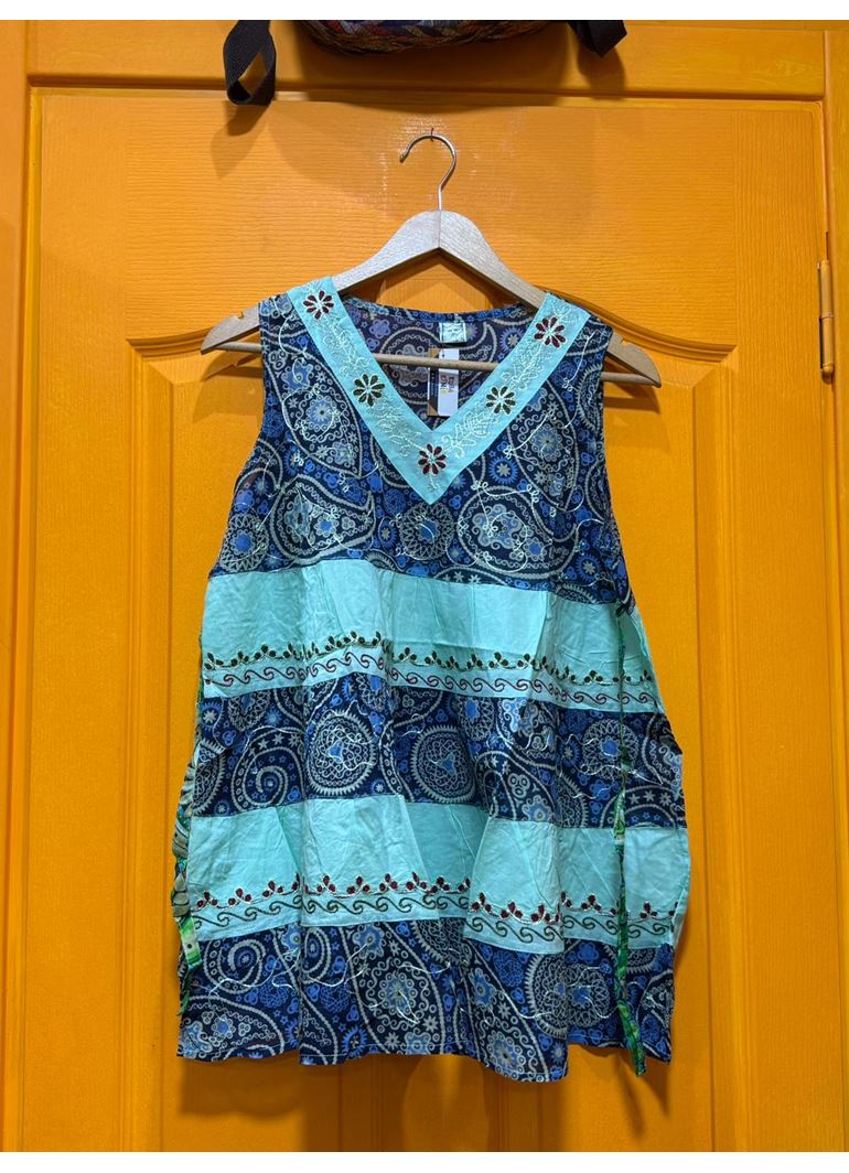 Hint İşlemeli Bluz