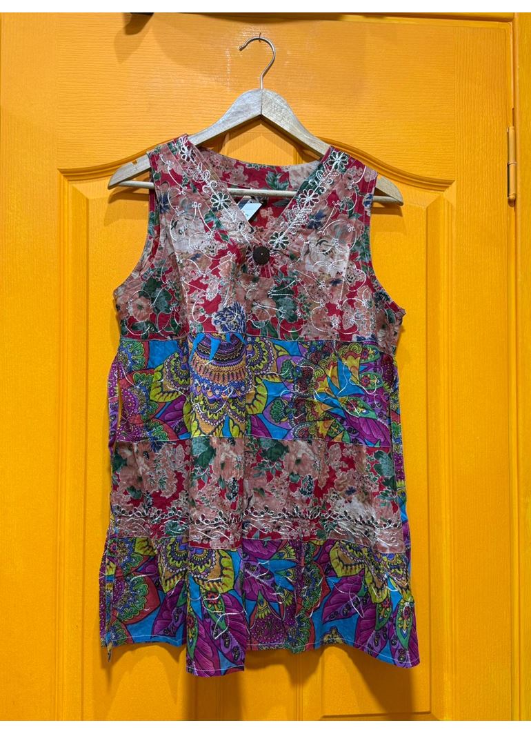 Hint İşlemeli Bluz