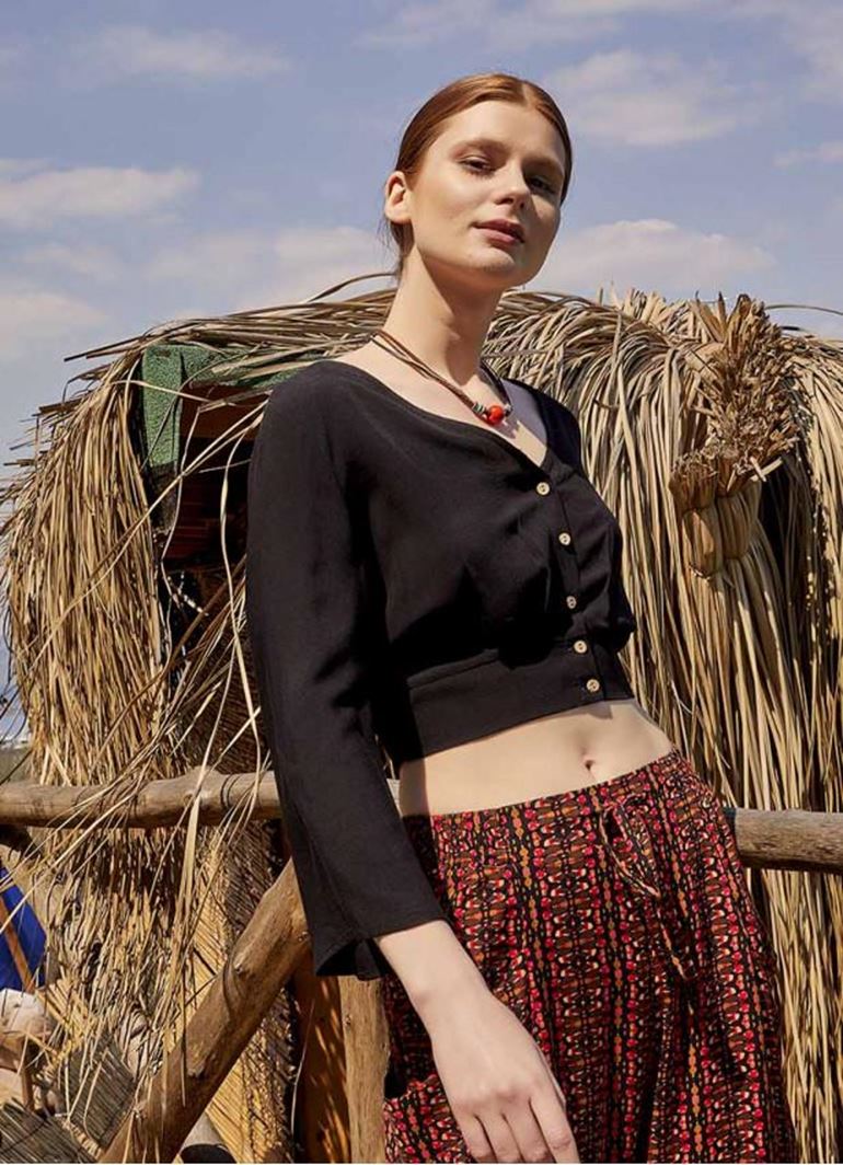 Arkası Büzgülü Uzun Kollu Siyah Bohem Bluz