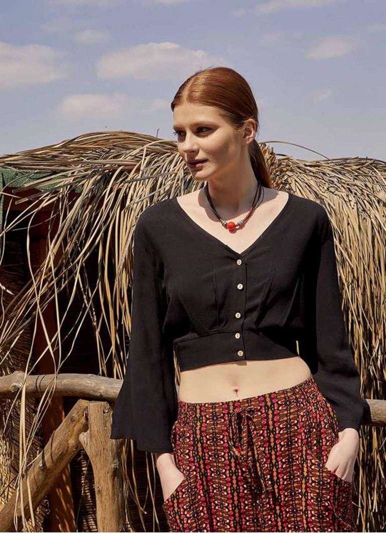 Arkası Büzgülü Uzun Kollu Siyah Bohem Bluz