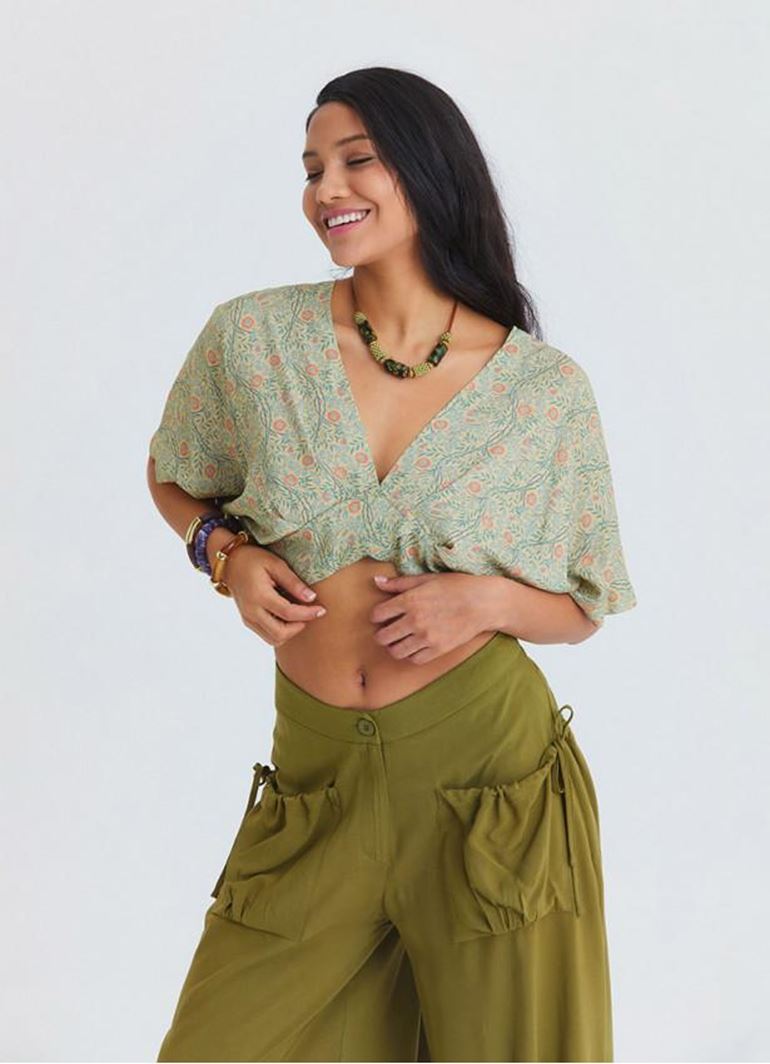 Kruvaze Yaka Sırt Dekolteli Dökümlü Sarı Çiçekli Bluz