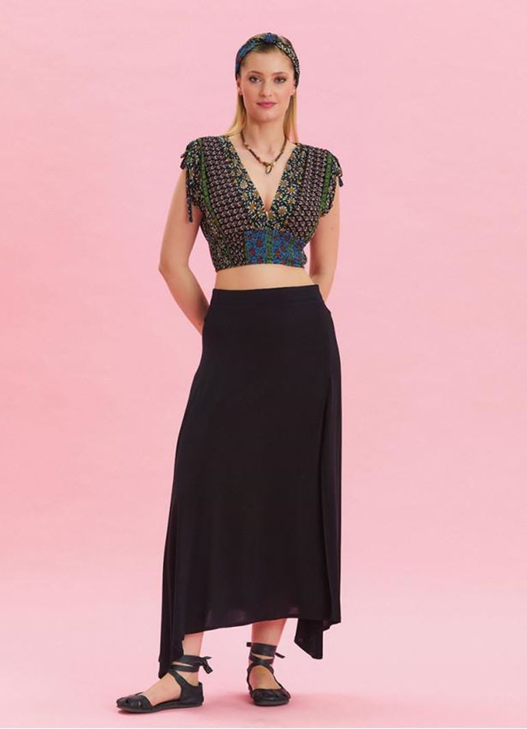 Fermuar Detaylı Yırtmaçlı Siyah Asimetrik Etek