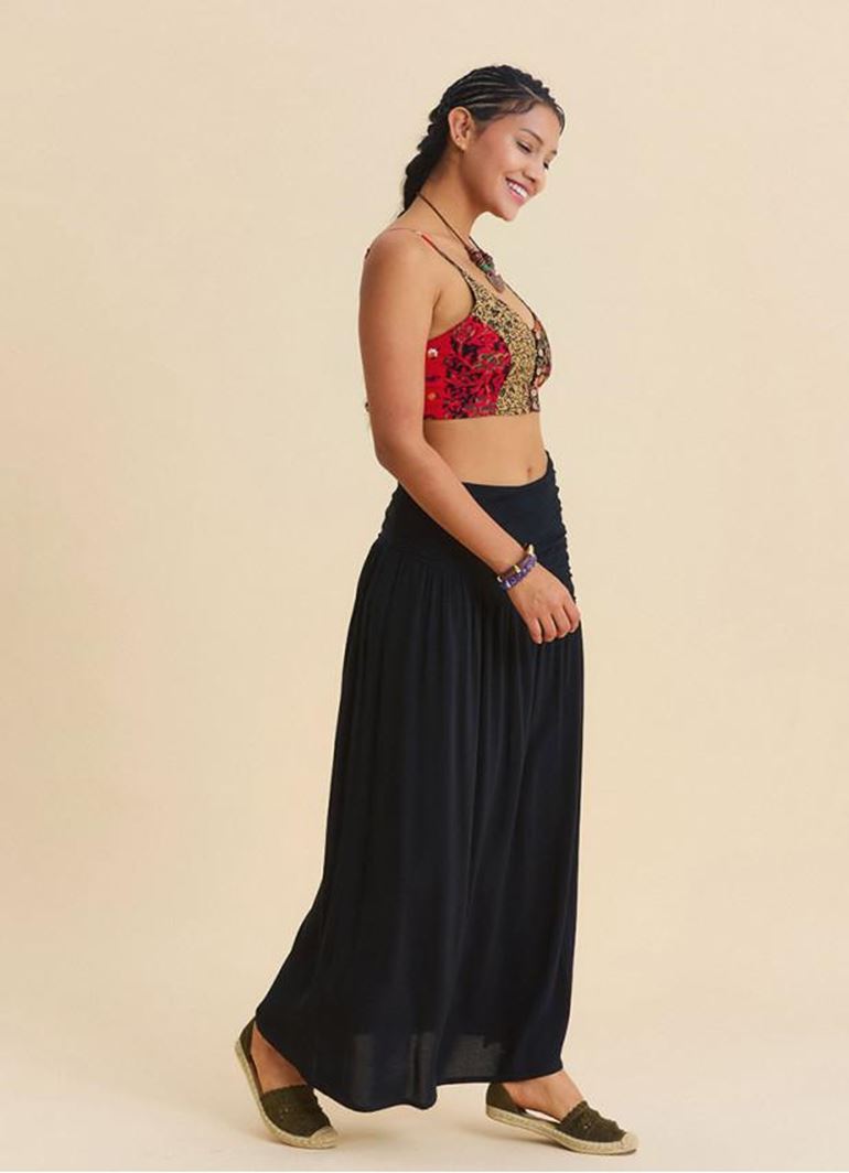 Drape Detaylı Yırtmaçlı Siyah Bohem Etek 