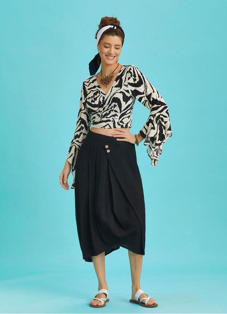 Rahat Kesim Geniş Pileli Siyah Anvelop Midi Etek