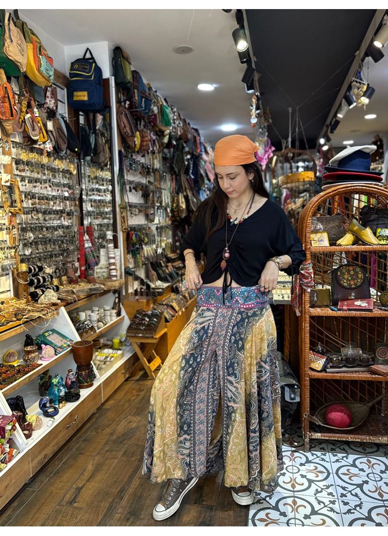 İpek Önü İşlemeli Pantolon