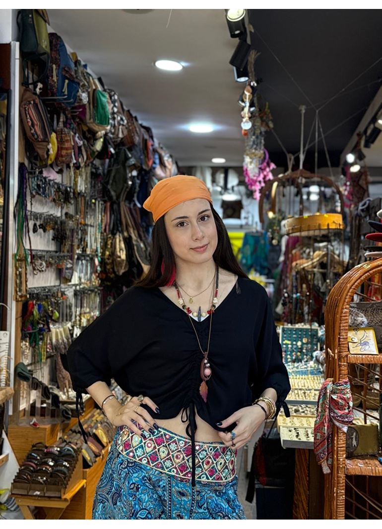 Kayık Yaka Yarım Kollu Büzgülü Siyah Bohem Bluz