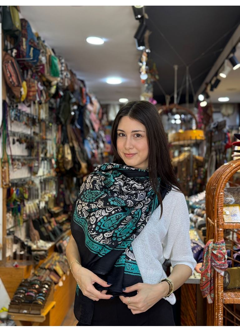 İPEK ŞAL