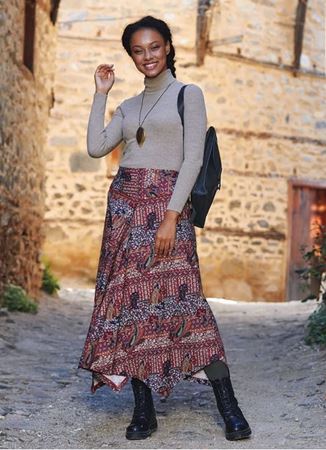 Biye Detaylı Asimetrik Kesimli Desenli Kloş Etek