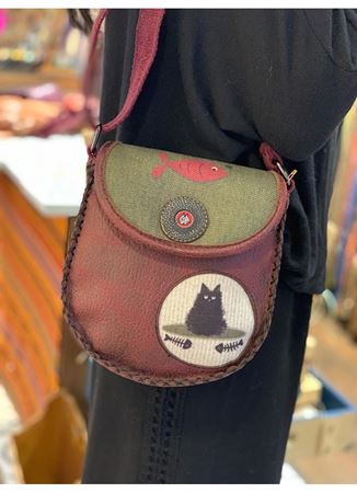 ÖZEL TASARIM KEDİLİ DERİ ÇANTA