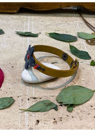 Tasarım Çiçekli El İşi Bileklik