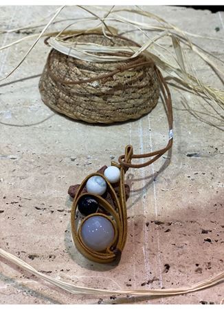 El Yapımı Deri kolye