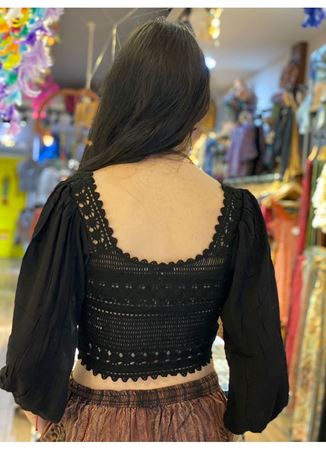 Siyah Kolu Tül Önü Dantel Detaylı Bluz
