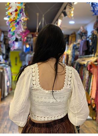 Krem Kolu Tül Önü Dantel Detaylı Bluz