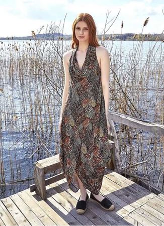 Degaje Yaka Otantik Haki Desenli Elbise