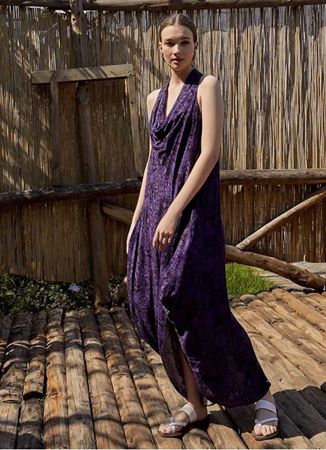 Degaje Yaka Otantik Mor Desenli Elbise