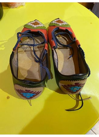 Bilekten baglamalı Çarık 