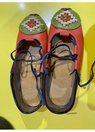 Bilekten baglamalı Çarık 