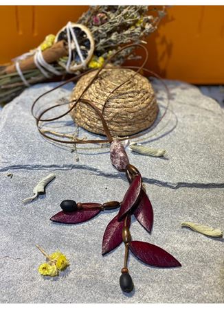 El İşi Özel Tasarım Doğal taşlı Deri Yapraklı Kolye 