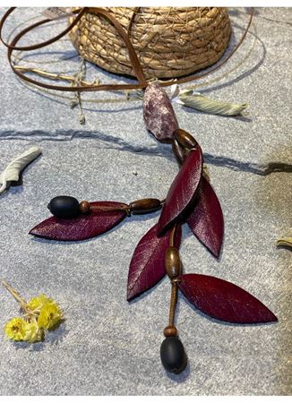 El İşi Özel Tasarım Doğal taşlı Deri Yapraklı Kolye 