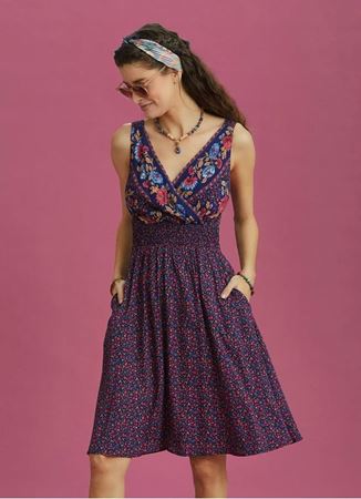 Çiçek Desenli Bohem Tarz Kruvaze V Yaka Elbise