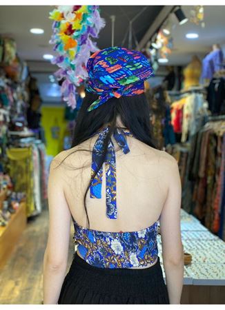 Boyundan Bağlamalı Desenli Crop Bluz