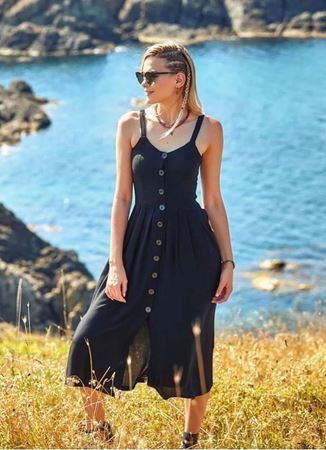 Bohem Tarz Geniş Askılı Düğme Detaylı Siyah Elbise