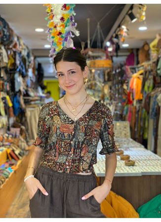 Kısa Kollu Desenli Bluz