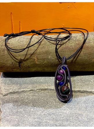 El Yapımı Deri Kolye