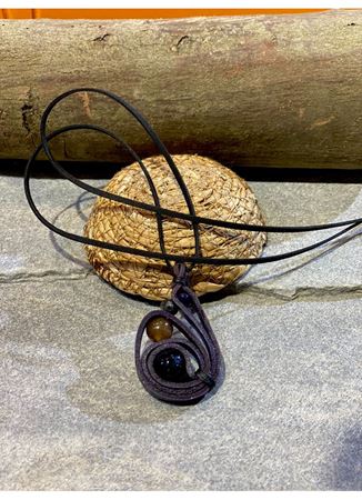 El Yapımı Deri Kolye