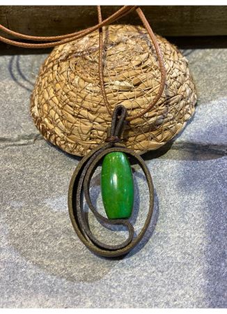 El Yapımı Deri Kolye