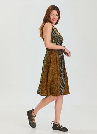 V Yaka Robadan Yeşil Desenli Midi Elbise