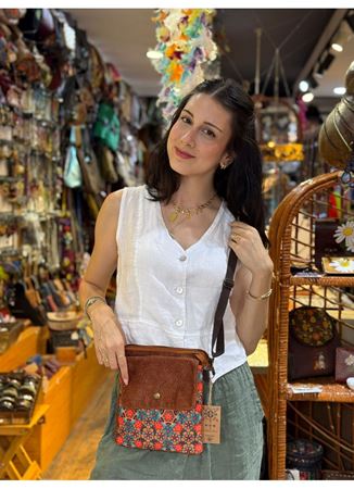 Dokuma Kahverengi Önü Desenli Kol Çantası