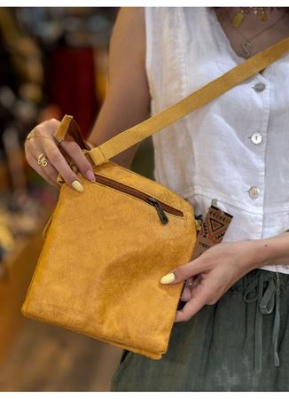 Dokuma Sarı Önü Desenli Kol Çantası