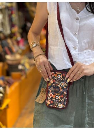 Tasarım Telefon Çantası