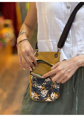 Tasarım Telefon Çantası