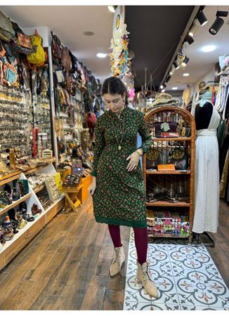 Hakim Yaka Beli Lastikli Dantelli Yeşil Çiçekli Elbise