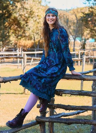 Düğme Detaylı Dantelli Mavi Desenli Uzun Kollu Elbise