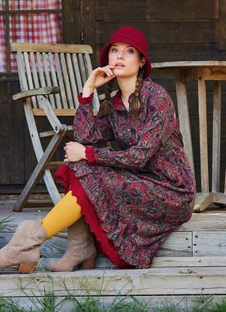 Düğme Detaylı Dantelli Kırmızı Şal Desenli Kışlık Elbise